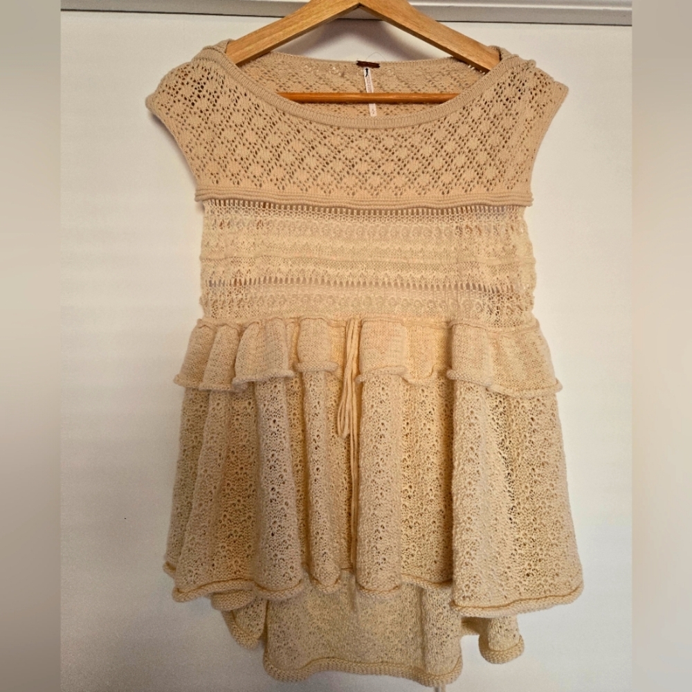 Free People Knit Top. NWOT.